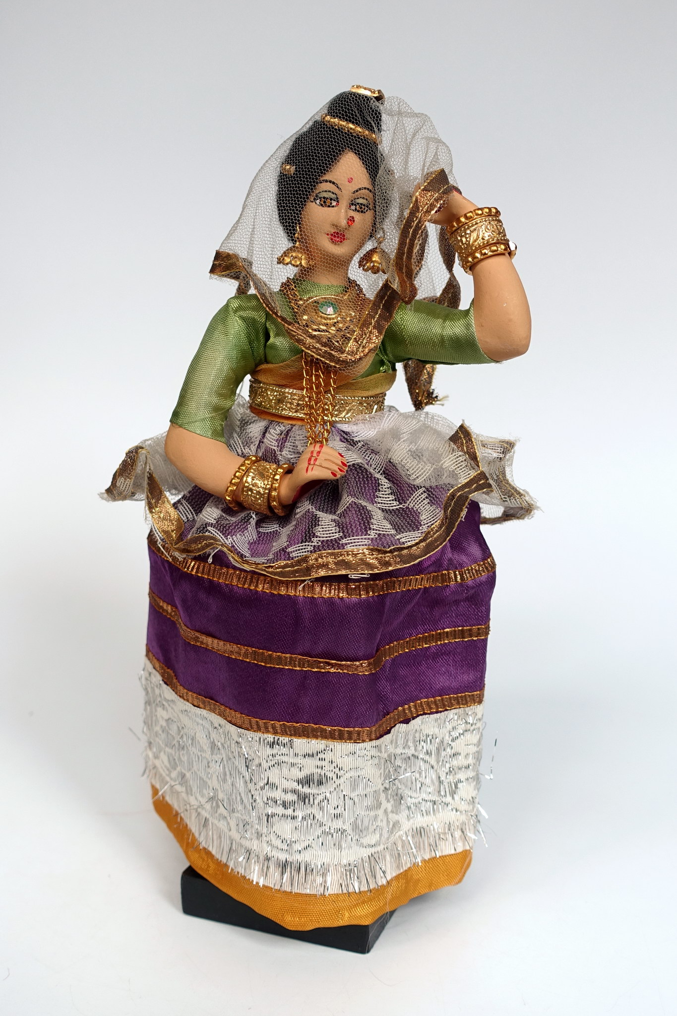 India Doll Manipuri Dancer | National costume dolls from all over the world