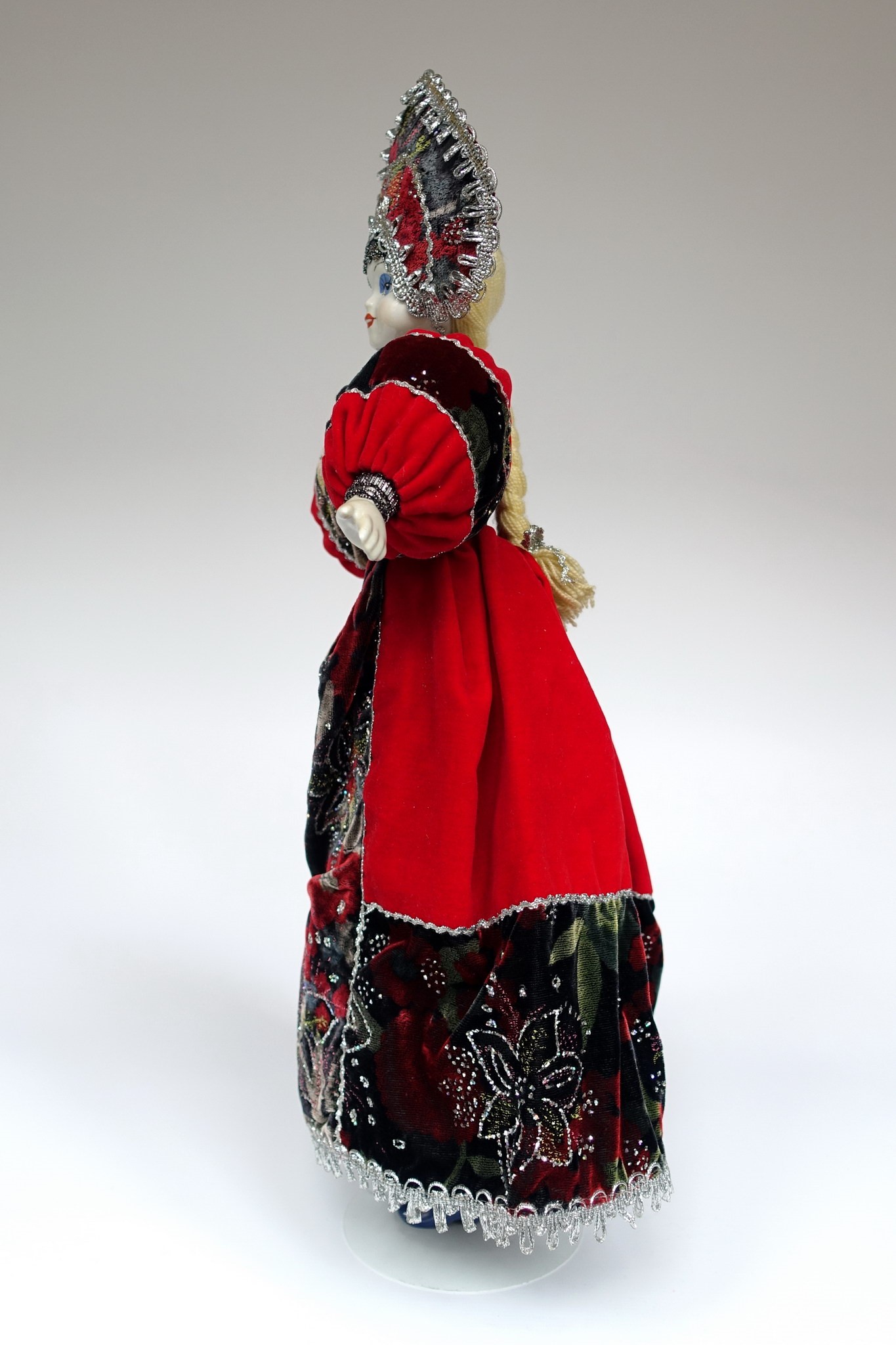 Favorite Doll for Girls Details about   Doll in Russian Folk Dress and Kokoshnik Talking 