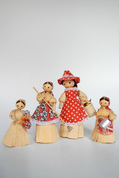 Picture of Czechia 4 Corn Husk Dolls